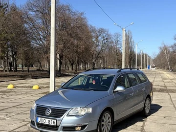 Авто Volkswagen Passat Variant 2009 № 8579797