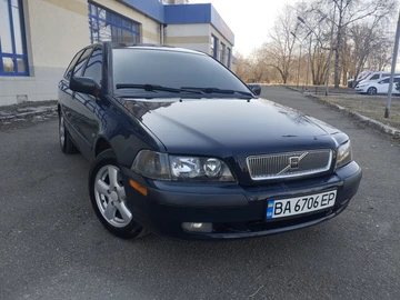 Авто Volvo V40 Kombi 2003 № 8579798