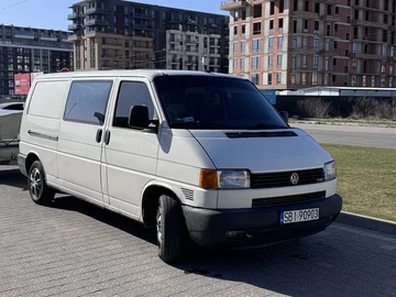 Авто Volkswagen Transporter 2000 № 8579803