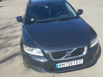 Авто Volvo V50 2009 № 8579816