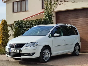 Авто Volkswagen Touran 2009 № 8580114