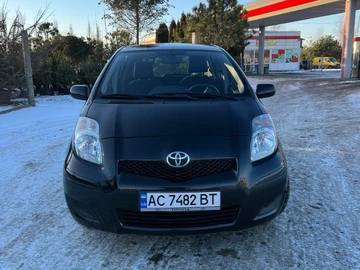 Авто Toyota Yaris 2012 № 8580132