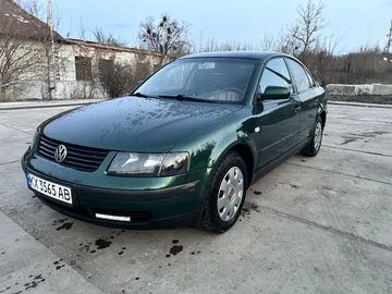 Авто Volkswagen Passat Sedan 2000 № 8580141