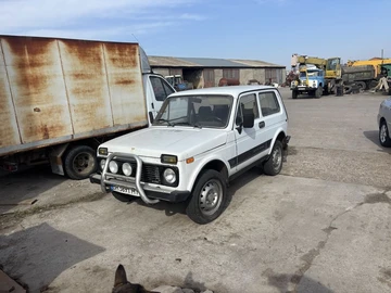 Авто ВАЗ 21121 1985 № 8580177