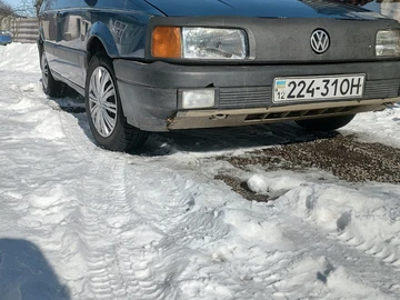 Авто Volkswagen Passat Sedan 1989 № 8580704