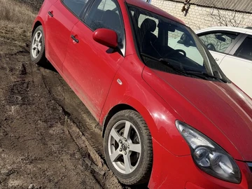 Авто Hyundai I30 2010 № 8581168