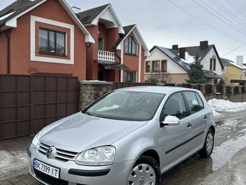Авто Volkswagen Golf 2005 № 8581563