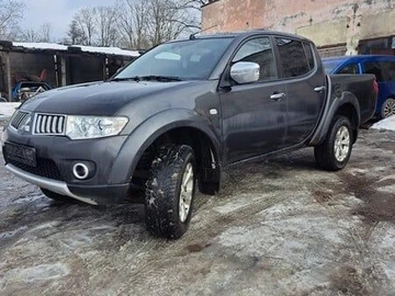 Авто Mitsubishi L 200 2013 № 8581790