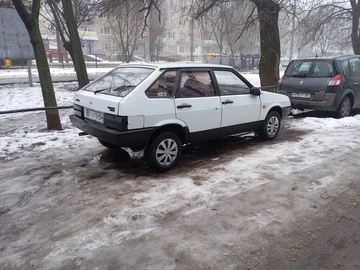 Авто ВАЗ 2109 1991 № 8582163