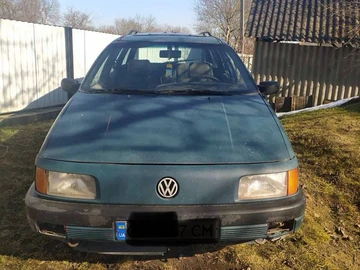 Авто Volkswagen Passat Variant 1989 № 8582205
