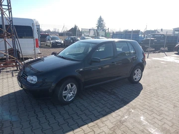 Авто Volkswagen Golf 2001 № 8582337
