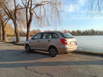 Авто Skoda Fabia 2010 № 8582515