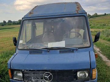 Авто Mercedes 8 1983 № 8582526