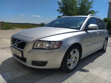 Авто Volvo V50 2011 № 8582687