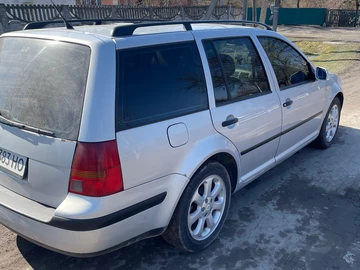 Авто Volkswagen Golf 1999 № 8582993