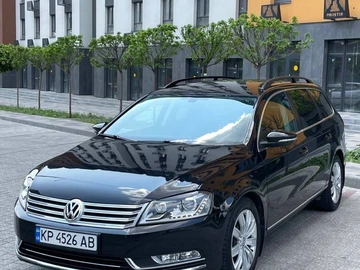 Авто Volkswagen Passat Variant 2012 № 8583002