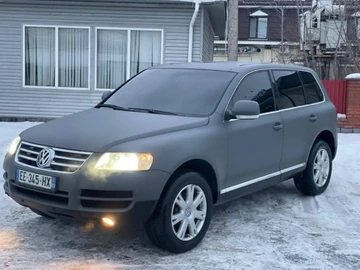 Авто Volkswagen Touareg 2005 № 8583339