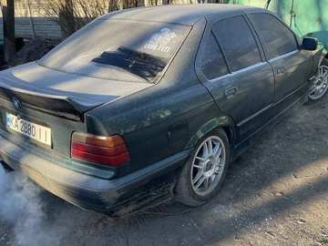 Авто BMW 3 Серия 1993 № 8583621