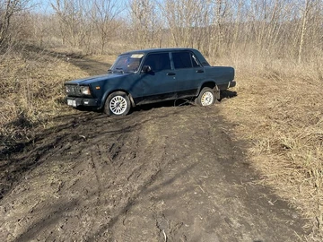 Авто ВАЗ 2107 2004 № 8583868