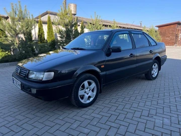 Авто Volkswagen Passat Sedan 1995 № 8584237