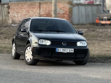 Авто Volkswagen Golf 2000 № 8585217