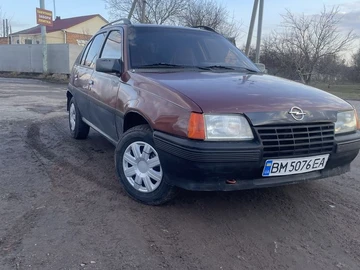 Авто Opel Kadett 1988 № 8585452
