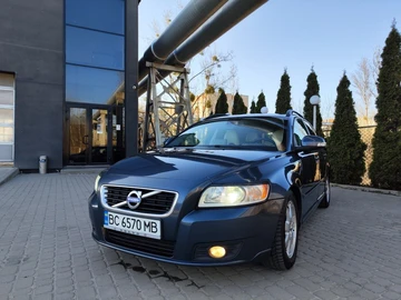 Авто Volvo V50 2010 № 8585910