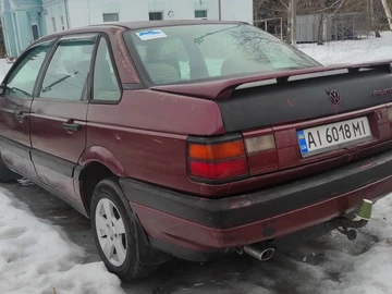 Авто Volkswagen Passat Sedan 1989 № 8586568