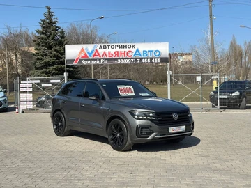 Авто Volkswagen Touareg 2019 № 8587106