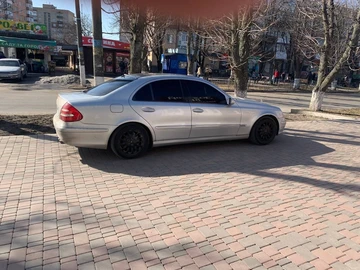 Авто Mercedes Mb 2004 № 8587423