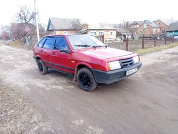 Авто ВАЗ 2109 1992 № 8587917