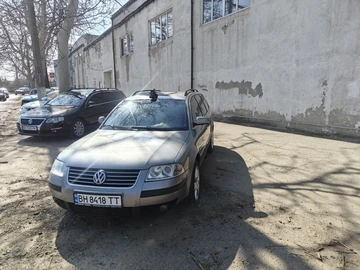Авто Volkswagen Passat Variant 2002 № 8588082