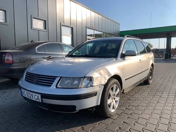 Авто Volkswagen Passat Variant 1999 № 8588569