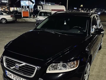 Авто Volvo V50 2010 № 8589221