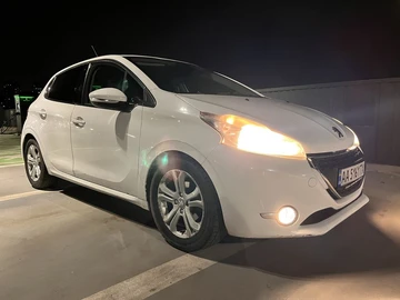 Авто Peugeot 208 2013 № 8589229