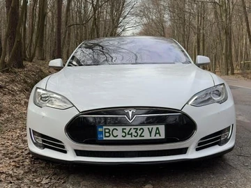 Авто Tesla Model S 2015 № 8589311
