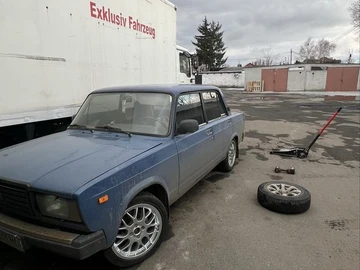 Авто ВАЗ 2107 2004 № 8589935