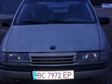 Авто Opel Vectra 1990 № 8589957