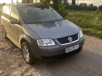 Авто Volkswagen Touran 2006 № 8590467
