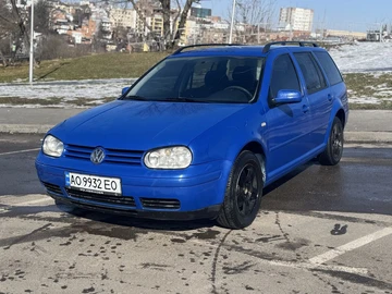 Авто Volkswagen Golf 2000 № 8590970