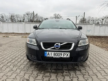 Авто Volvo V50 2010 № 8591197
