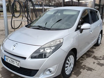Авто Renault Grand Scenic 2011 № 8591916
