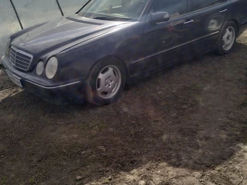 Авто Mercedes E Серия 2000 № 8592132