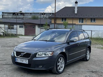 Авто Volvo V50 2009 № 8592181