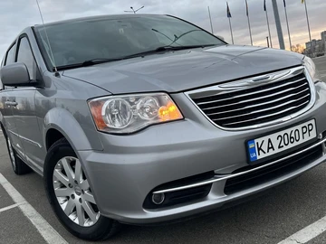 Авто Chrysler Town Country 2015 № 8592510