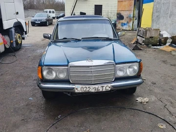 Авто Mercedes W123 1982 № 8592724
