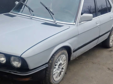 Авто BMW 5 Серия 1983 № 8593041