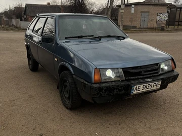 Авто ВАЗ 2109 1994 № 8593366