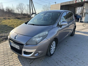Авто Renault 4 2010 № 8593440