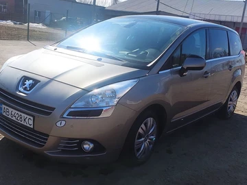 Авто Peugeot 5008 2010 № 8593672